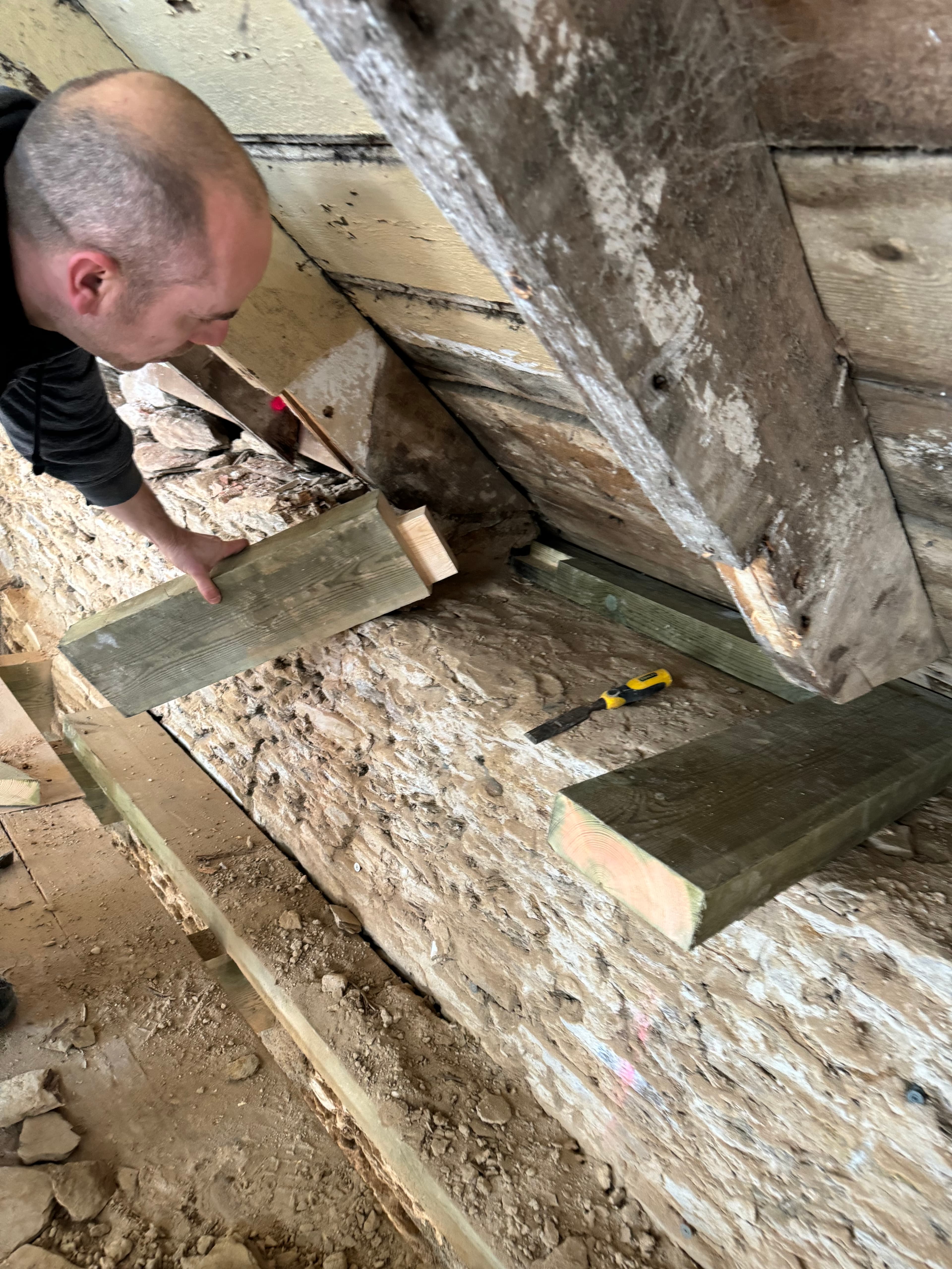 Reprise sur-mesure des bois de charpente